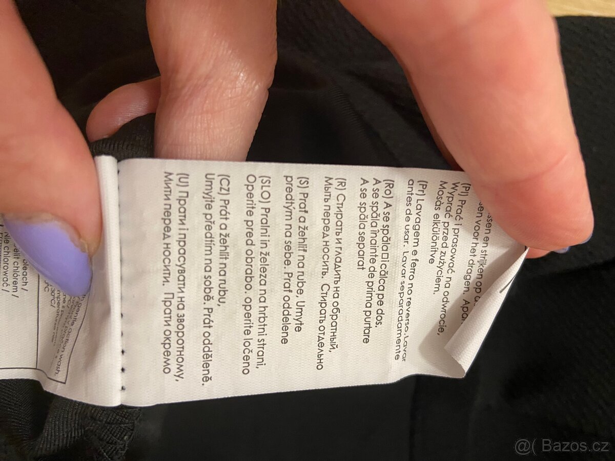 Černé krátké šaty - 9