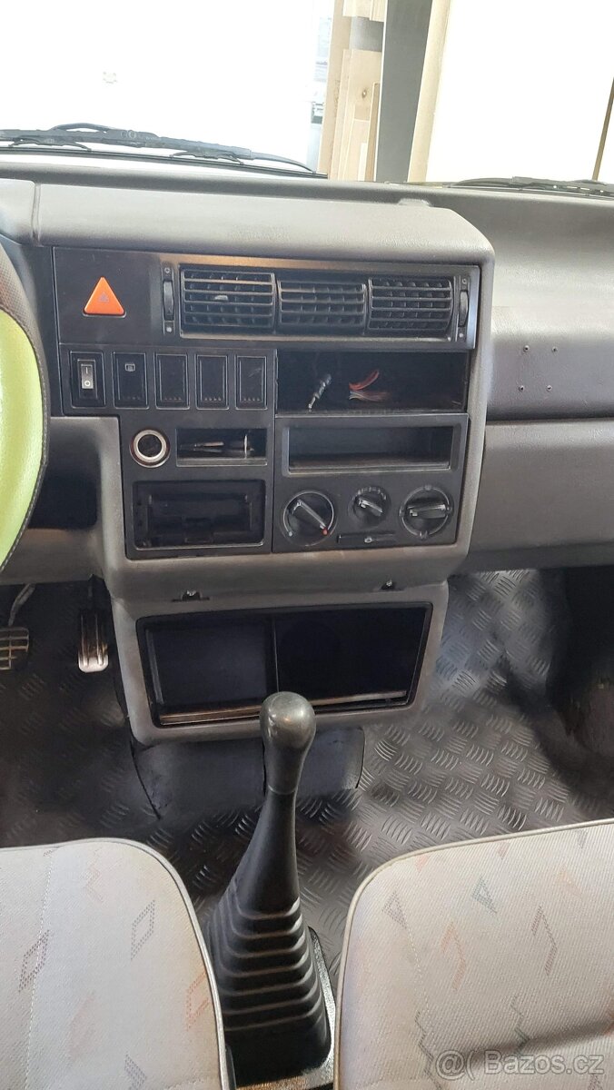 VW Transporter T4, 1,9TD, r.v. 2000 - 9