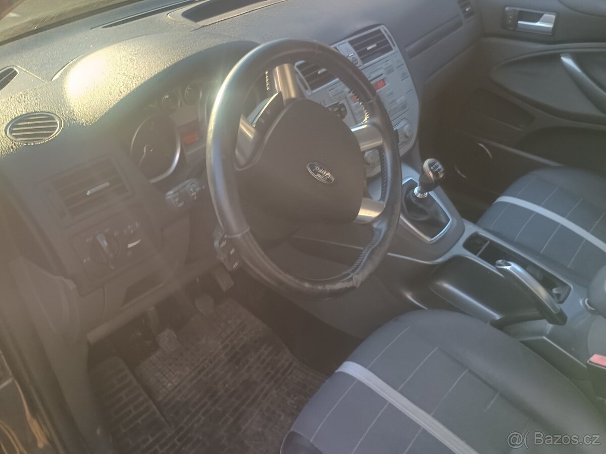 Ford Kuga 4x4 2,0 TDCi 100 kw - 9