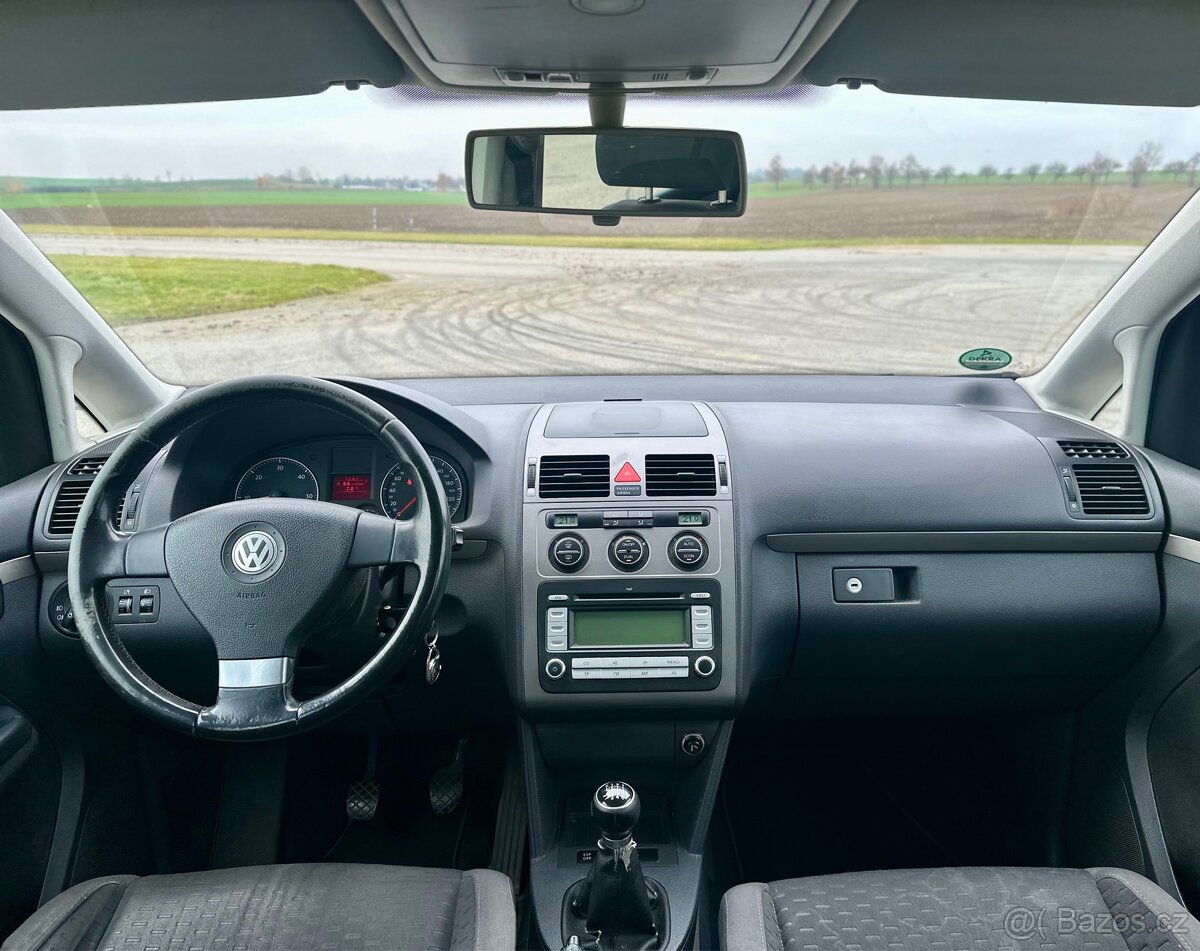 VW TOURAN 1.9 TDI 77kW 7 Míst COMFORTLINE - 9