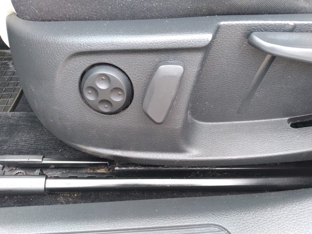 VOLKSWAGEN PASSAT CC 2.0 TDI DSG ČR - 9