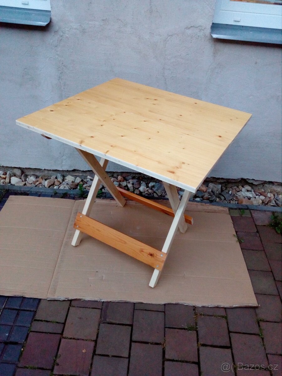 Prodám skládací stůl ze dřeva 75x80 - 9