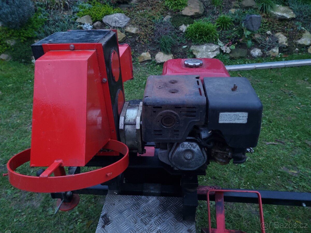 Štěpkovač/ špalíčovač za čtyřkolku - 9