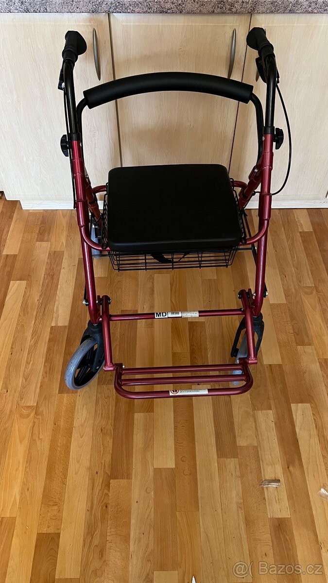 ROSE - čtyřkolové chodítko se stupačkou - 9