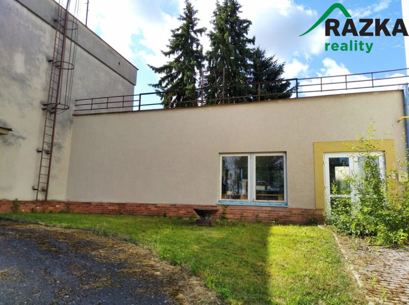 Areál na okraji Horažďovic, vhodný pro výrobu i... - 9