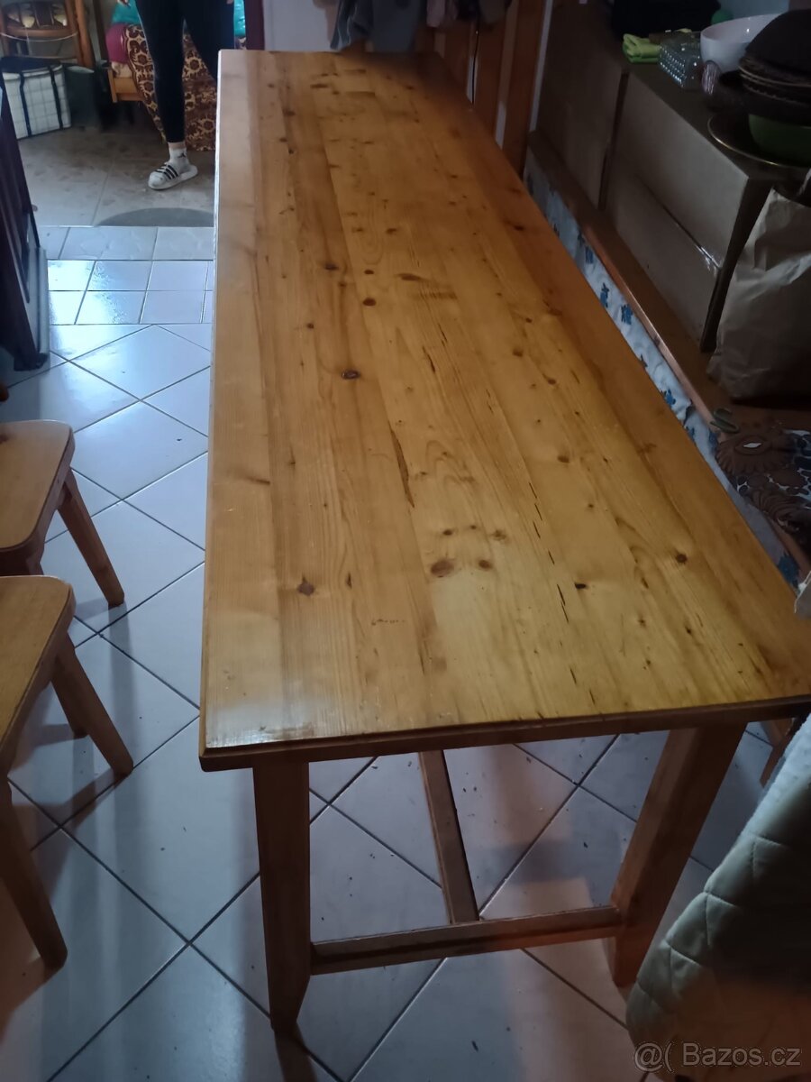 Masivní jídelní stůl, židle a lavice - 9