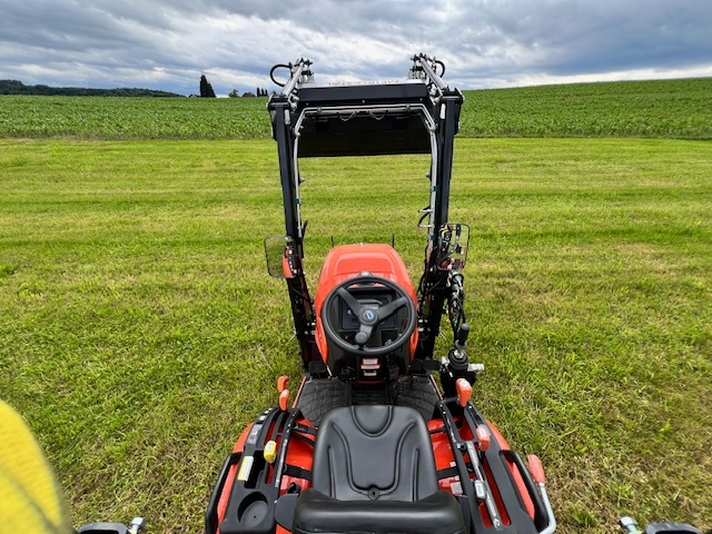 Malotraktor Avenger 26 + čelní nakladač - 9