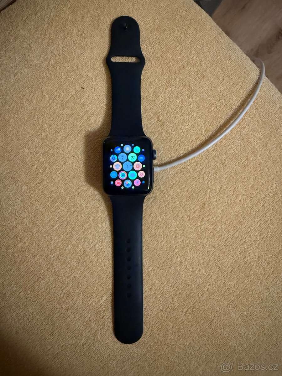 Apple Watch Series 3 42 mm hliník - 9