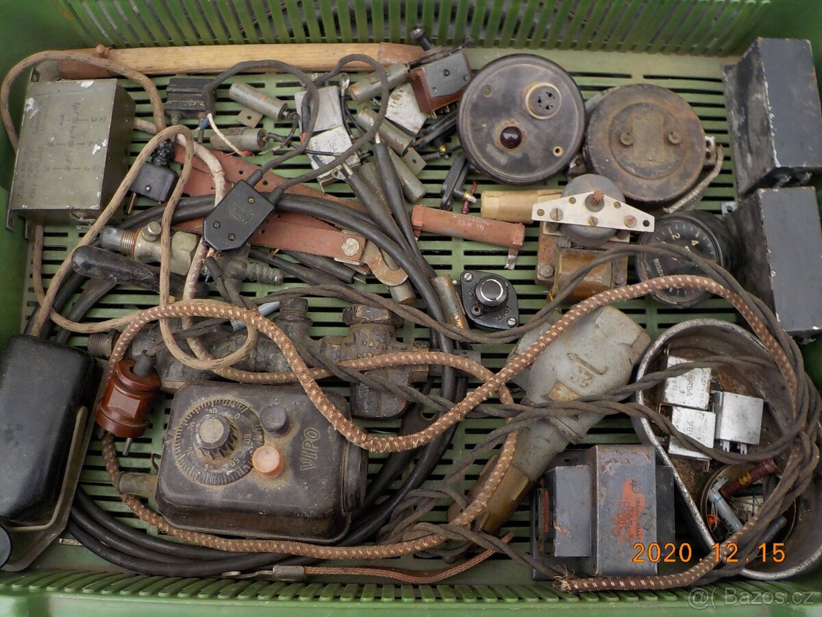 Německý padák, voj. bedny,výstroj,nádrž na vodu a jiné - 9