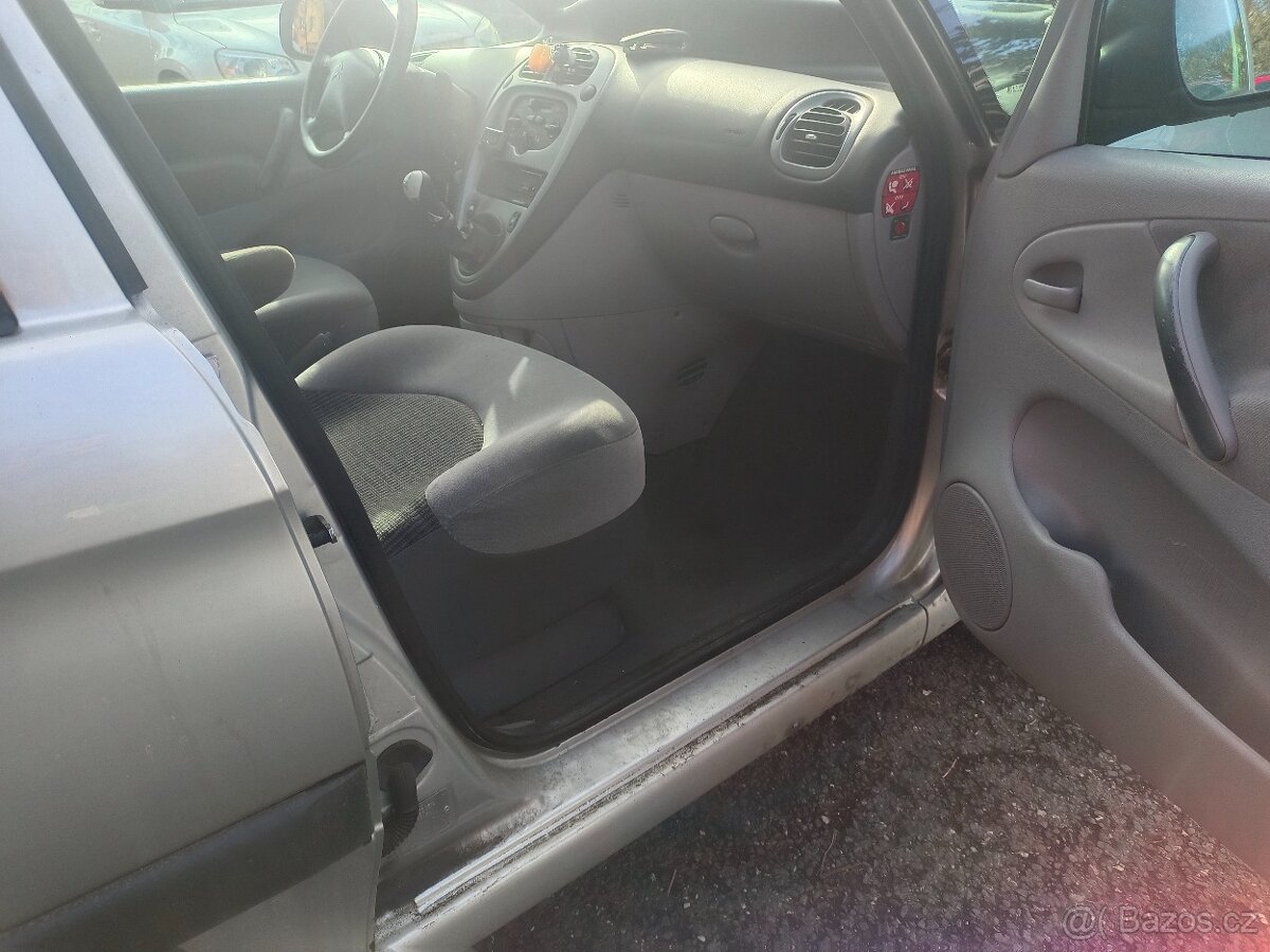 Citroen Xsara Picasso 2010 - 9