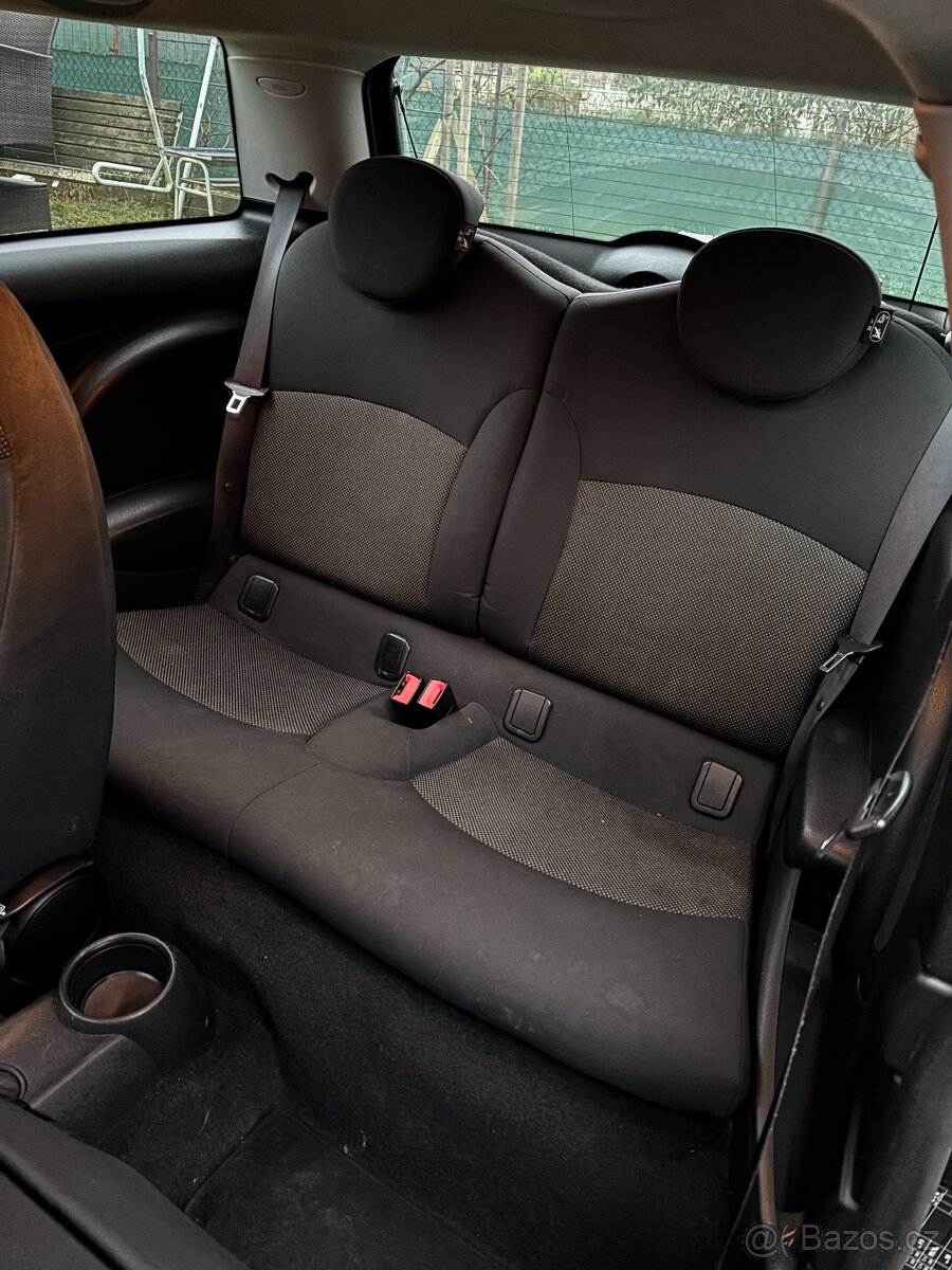 MINI Cooper - ONE, r.v. 2010, 1.4. - benzin - 9