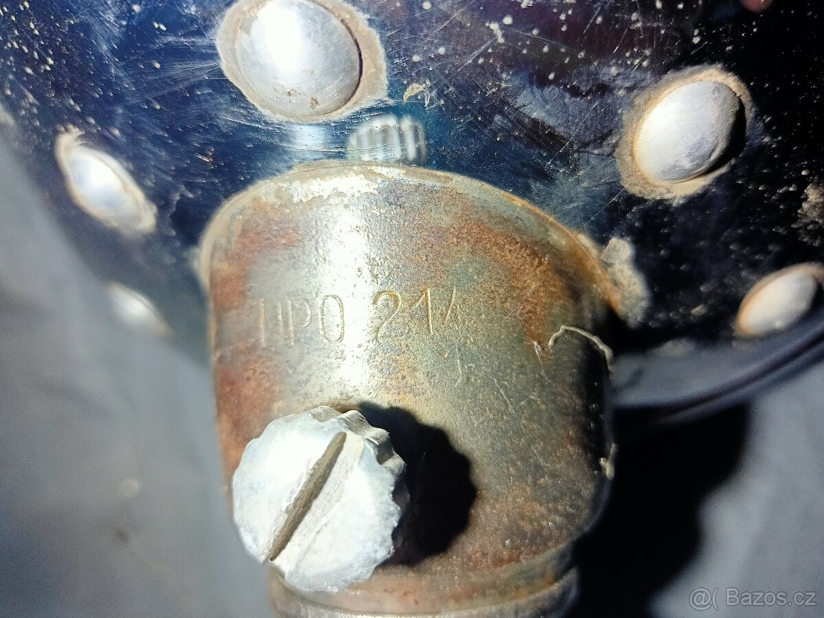 Stará světla asi Aero - 9