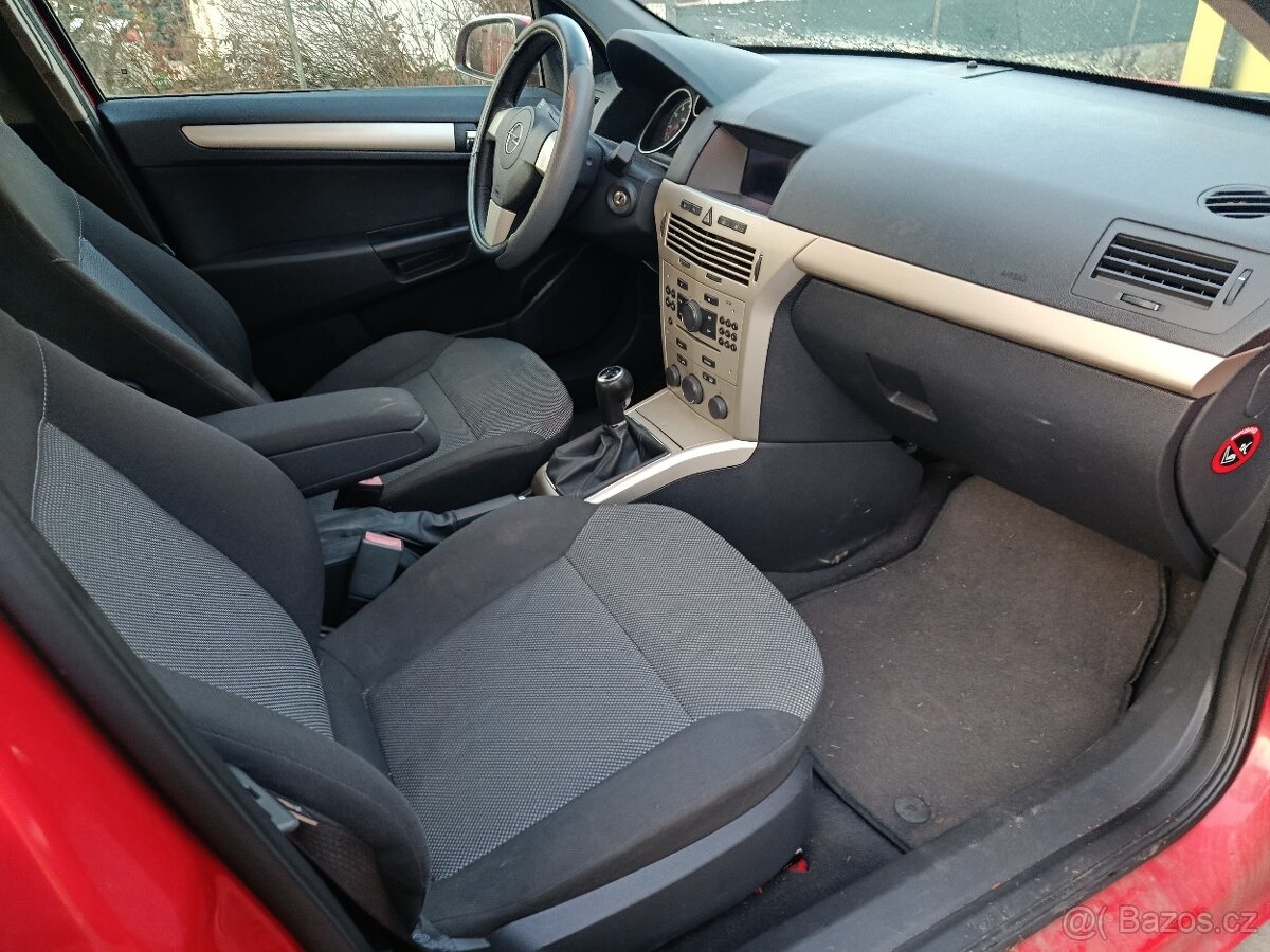 Opel Astra combi 2008 - 9