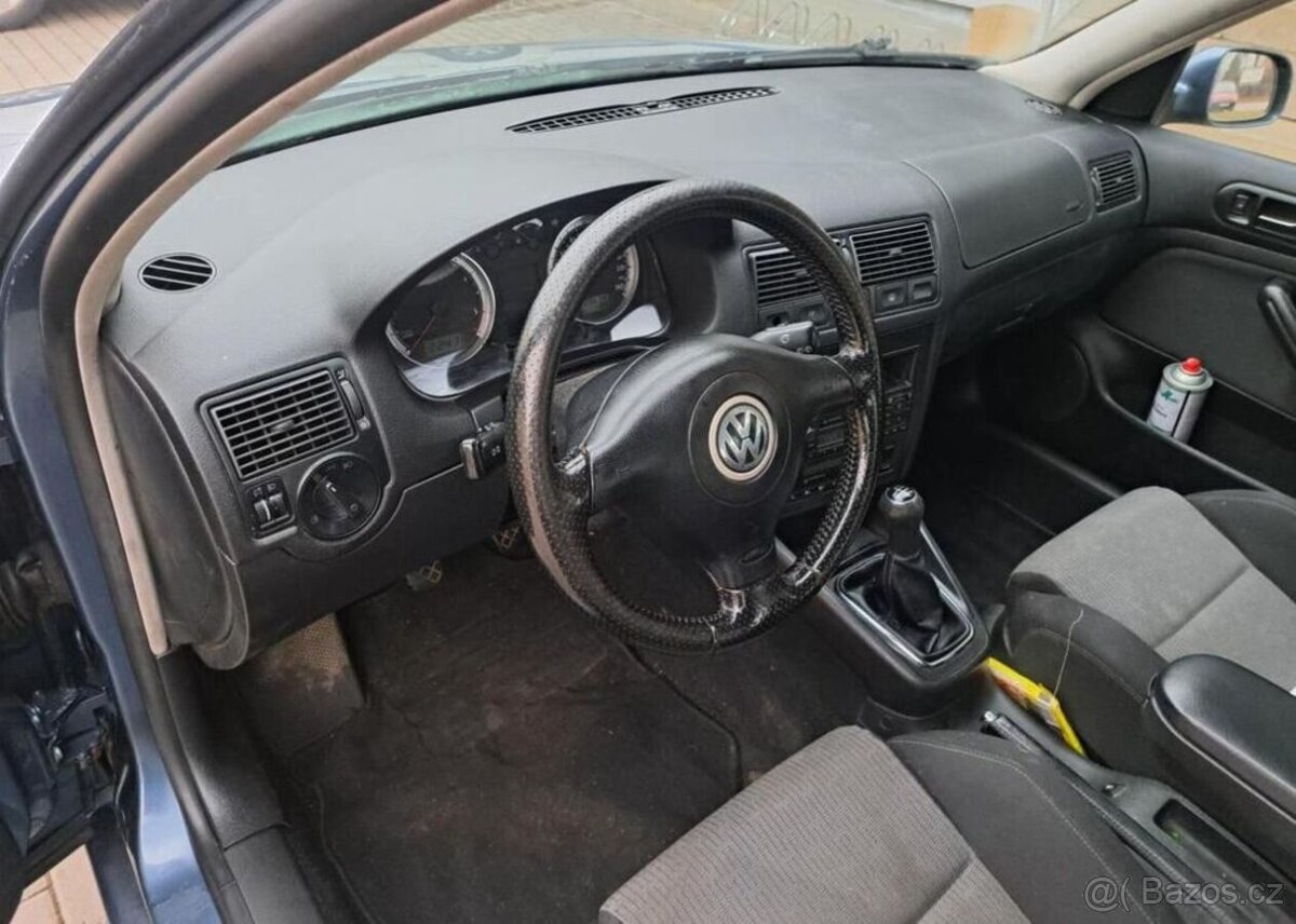 Volkswagen Golf 1,9 TDI nafta manuál 66 kw - 9