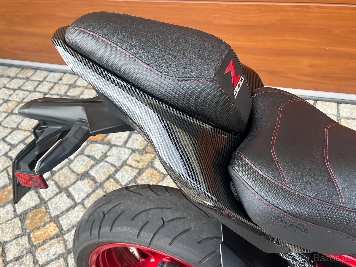 KAWASAKI Z900 - 9