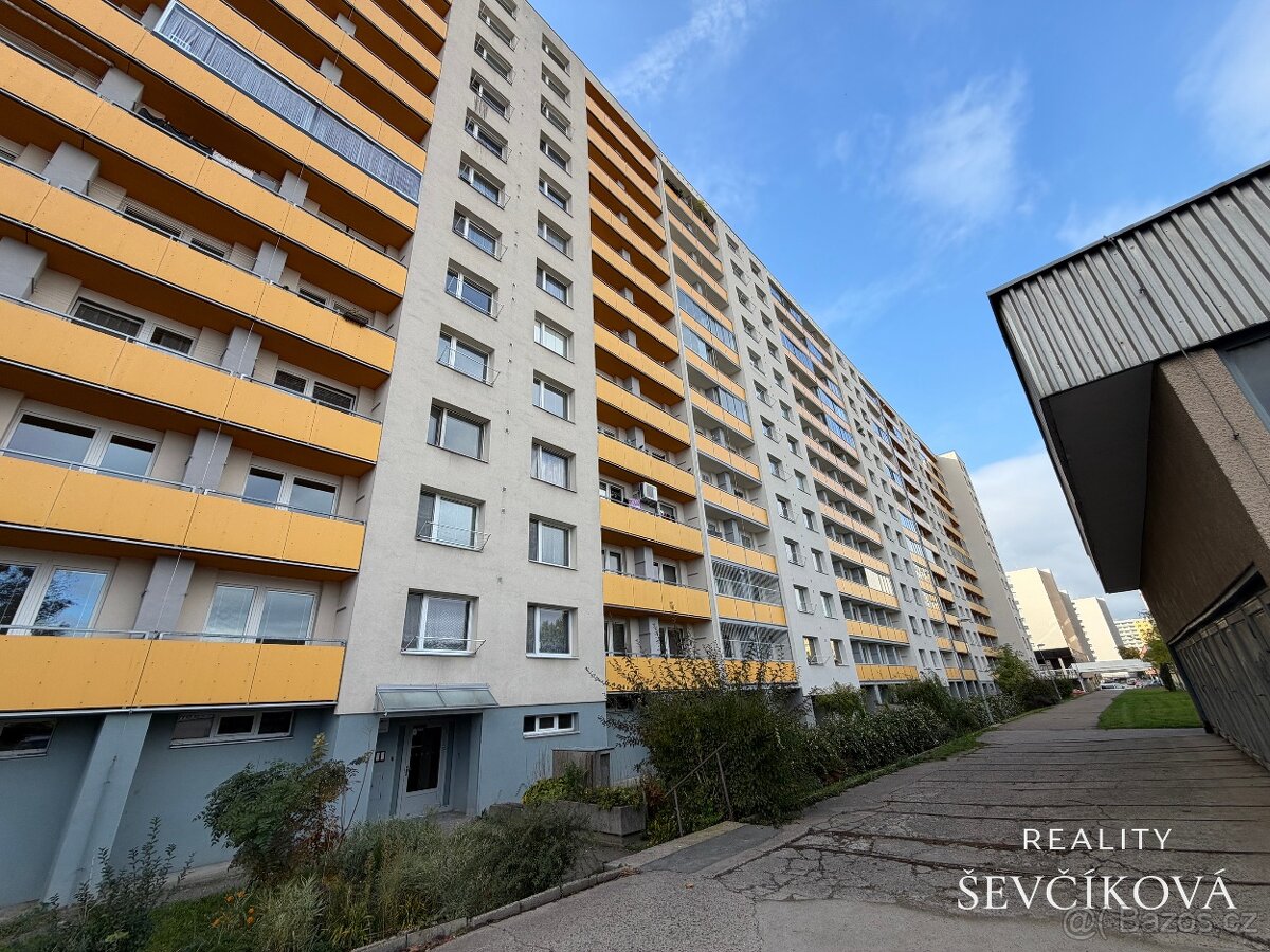 Pronájem bytu 1+1, 41 m2 – tř. Edvarda Beneše - 9