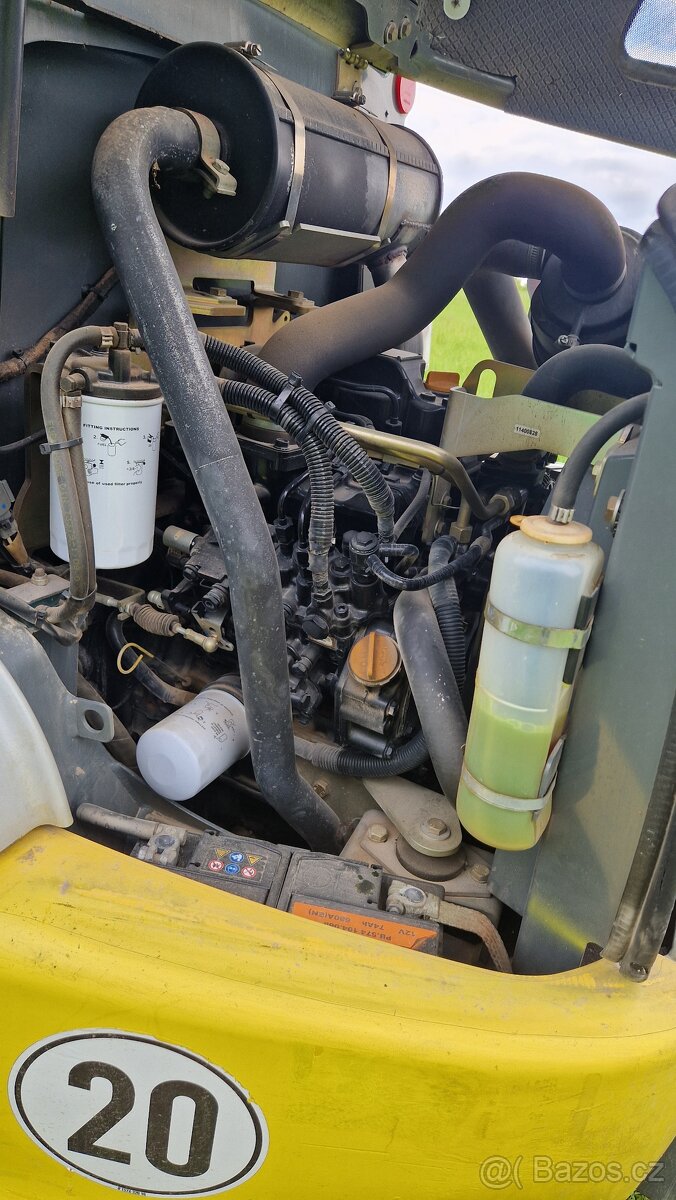 Kolový nakladač Kramer 350 - 9