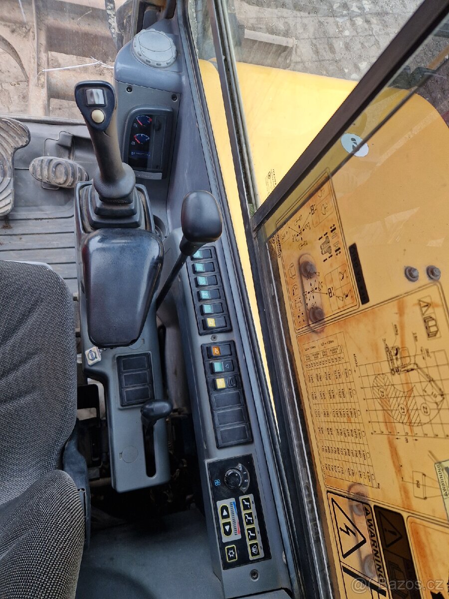 PRODÁM MINIBAGR VOLVO ECR58 PLUS R.V 2007 - 9