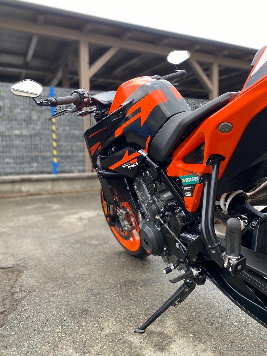 KTM 890 DUKE GP - 9
