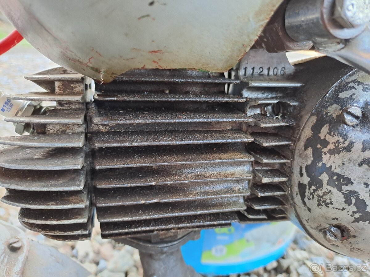 Jawa 555 - 9