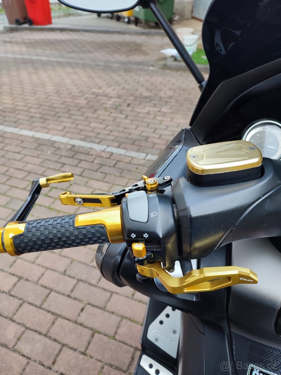 Yamaha XP500 T-Max - 9