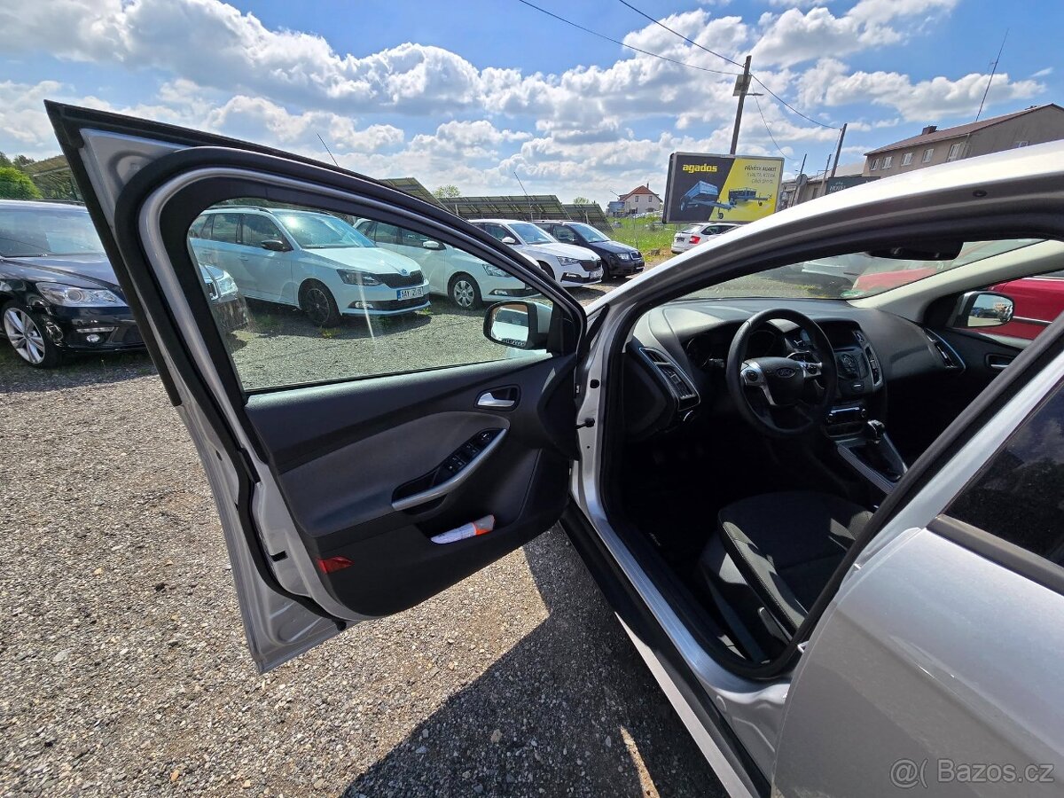 FORD FOCUS 1.6 benzin - 9