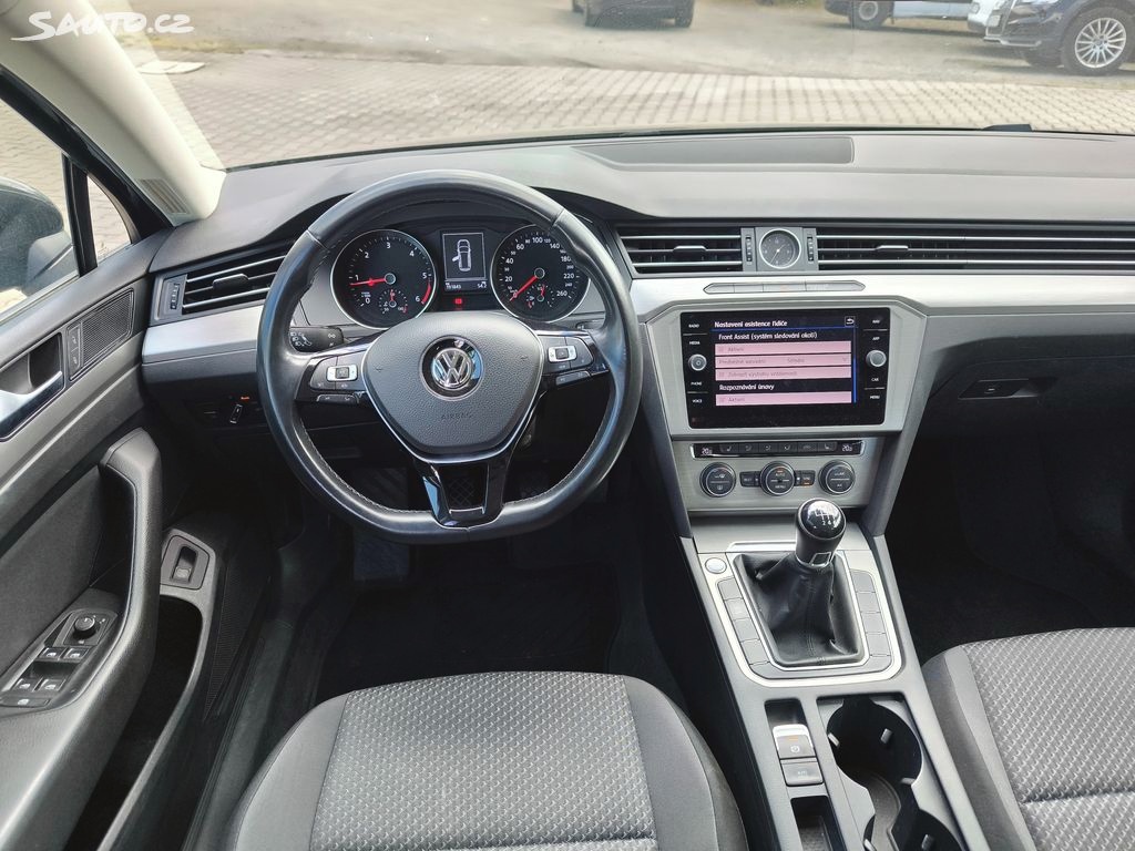 Volkswagen Passat, 2.0 TDi Trendline / ODPOČET DPH - 9