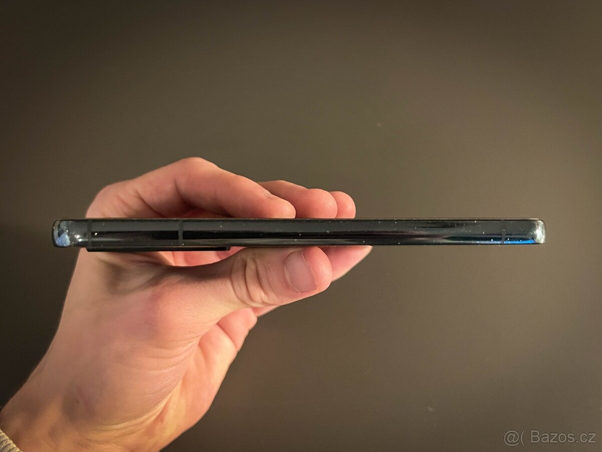 Samsung Galaxy S22 5G - 128GB - 9