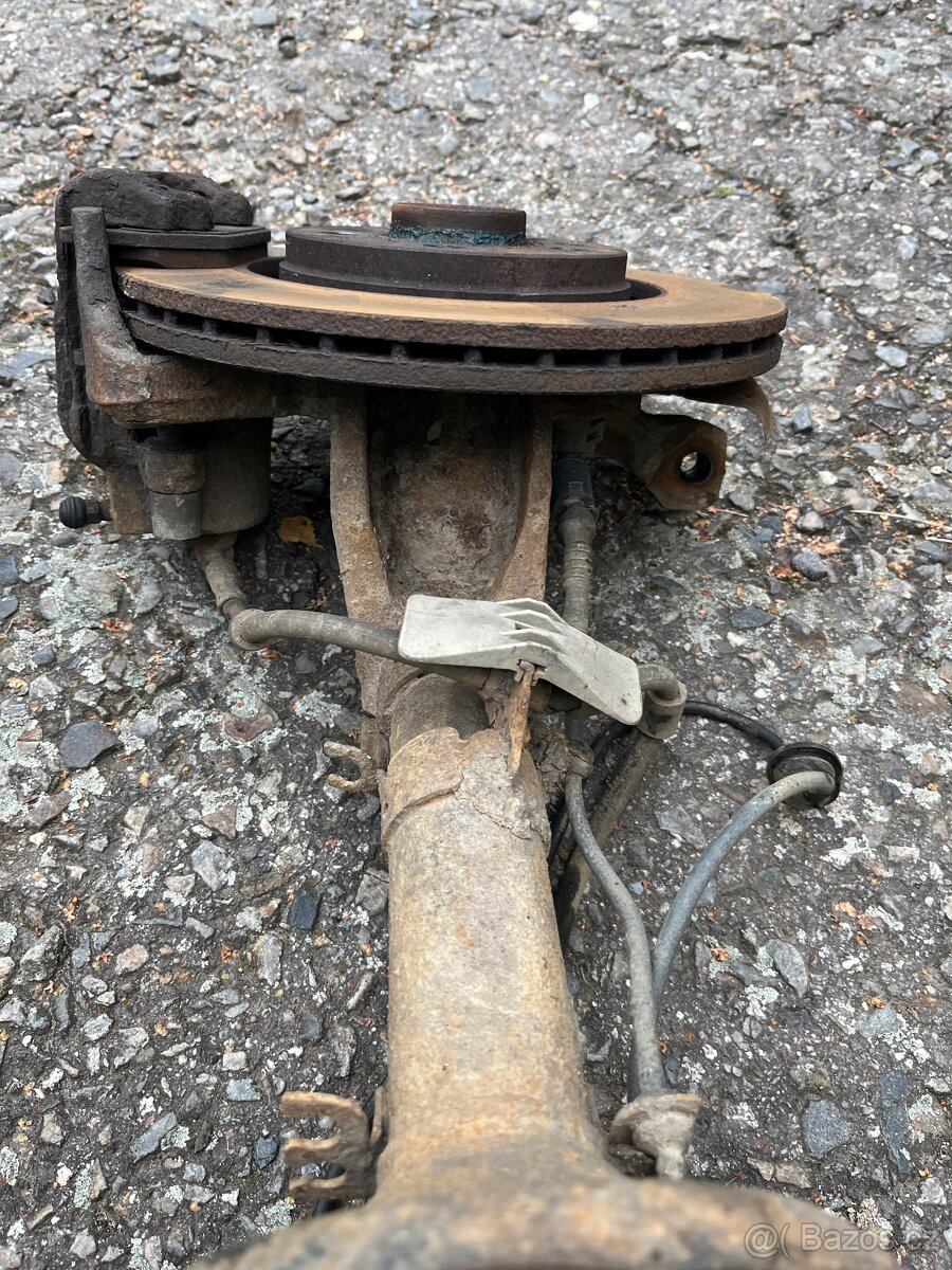 Tlumiče, těhlice, brzdy Octavia 4x4 - 9