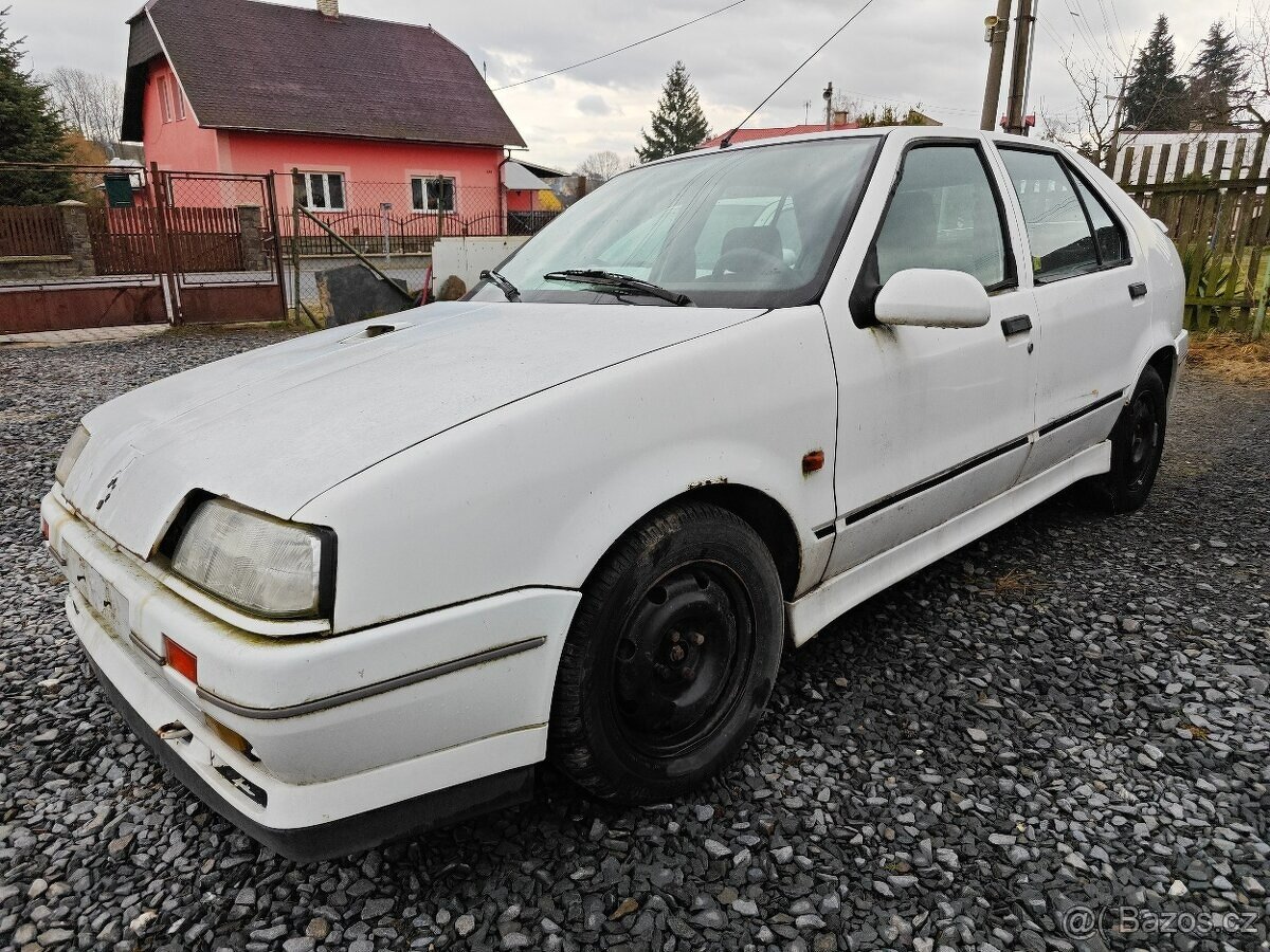 Renault 19 1,816V 99kw - 9