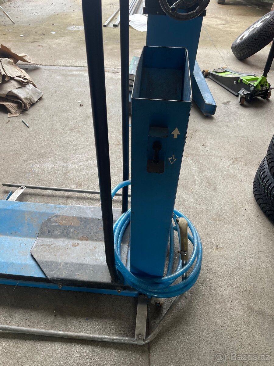 Vyvažovačka Hofmann Geodyna 2000L - 9