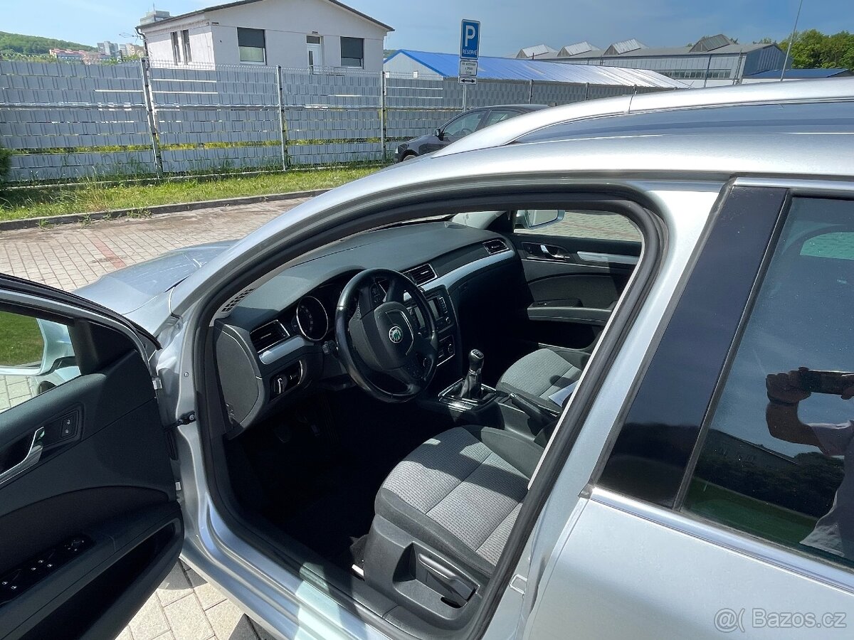 Škoda Superb 2 combi 2.0 tdi 103 Kw rv. 2013 - 9