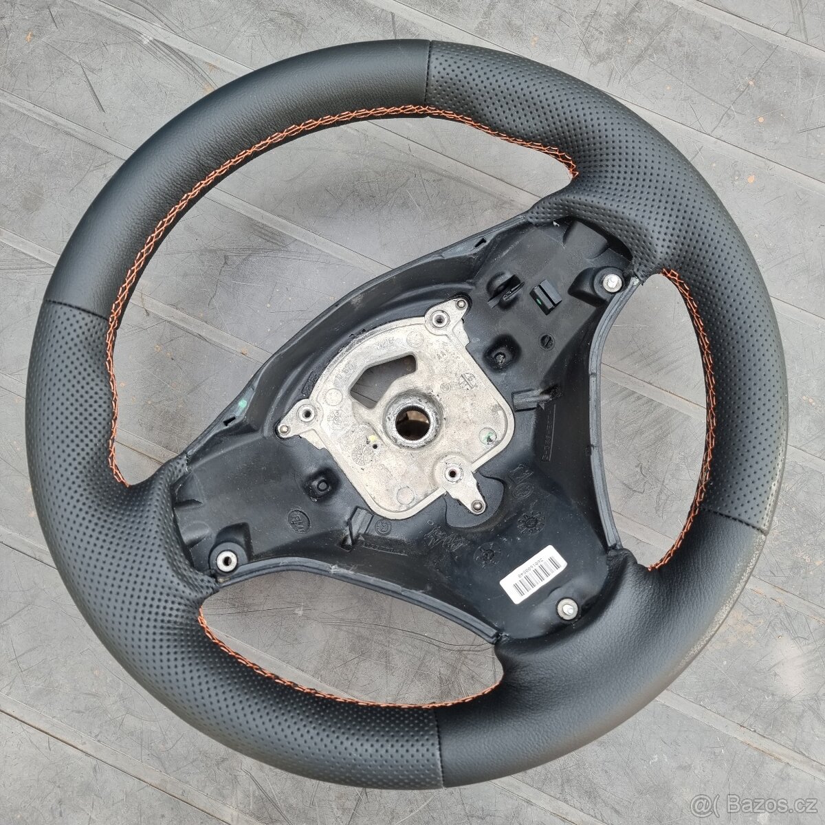 Bmw E87,E90,E91,E92 nový kožený volant - 9