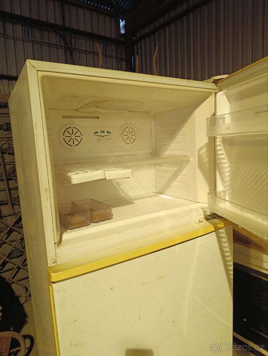 Lednice s mrazákem - 9