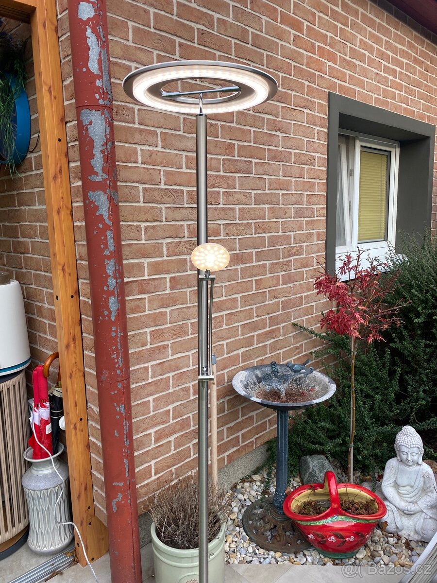 Stojaci lampa led nova - 9