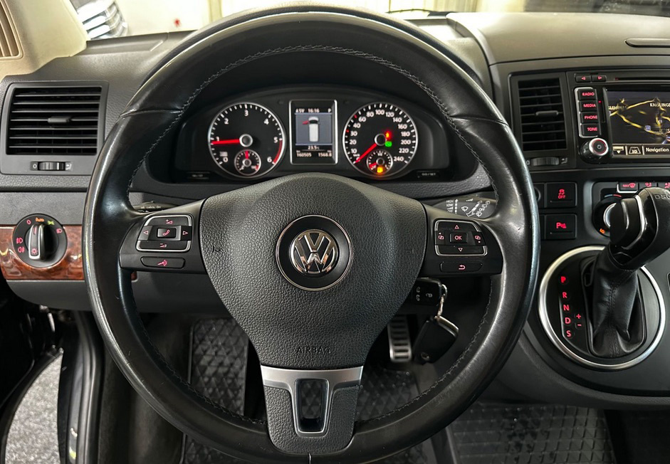 VW Multivan Highline Business - 9