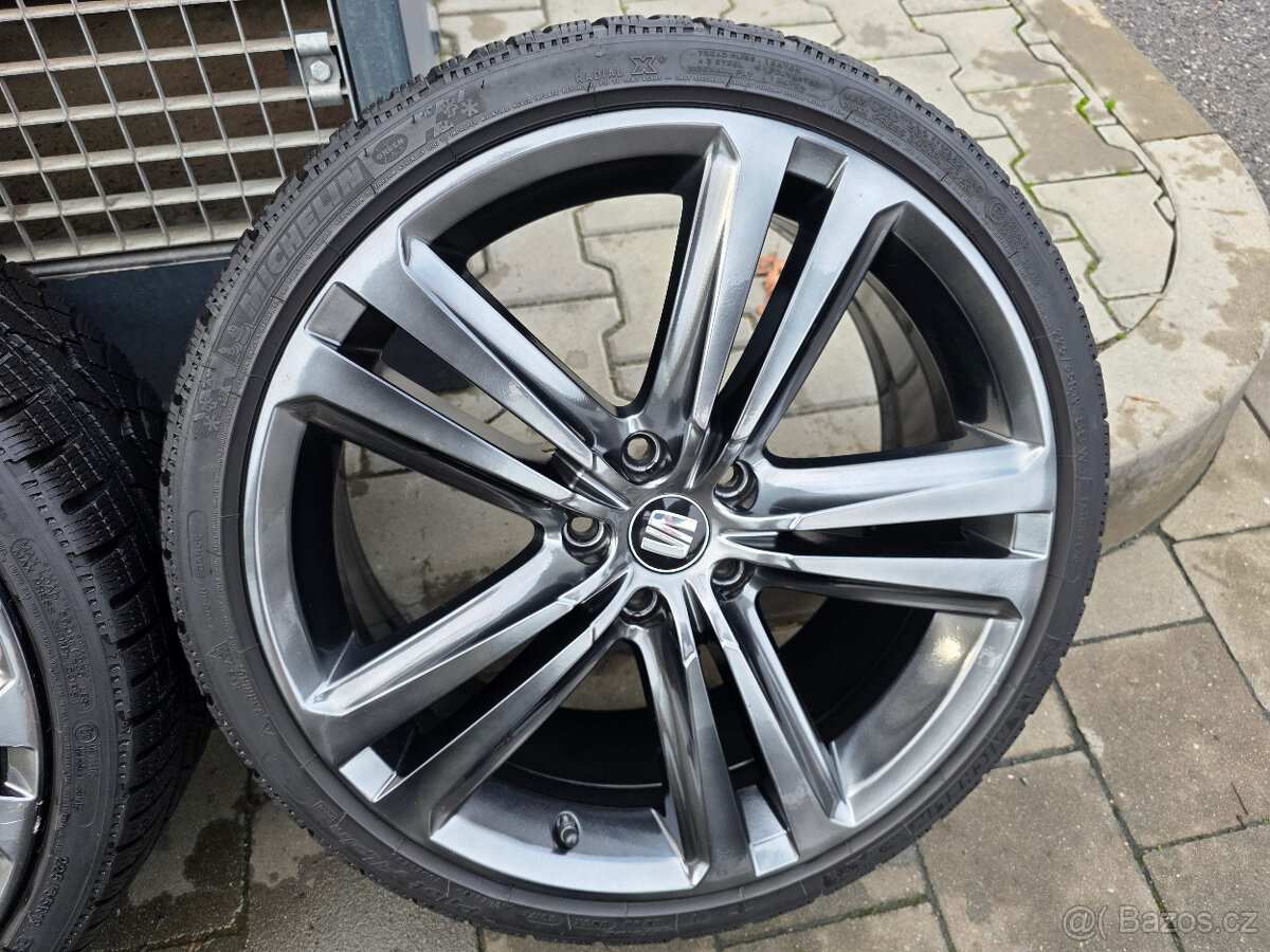 ALU KOLA - SEAT LEON CUPRA 5F - 5/115 / 8J x 19 ET 50 - 9