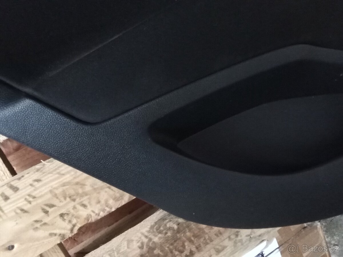 Škoda Octavia 2 zadní tapecirunky výplně zadních dveří černá - 9