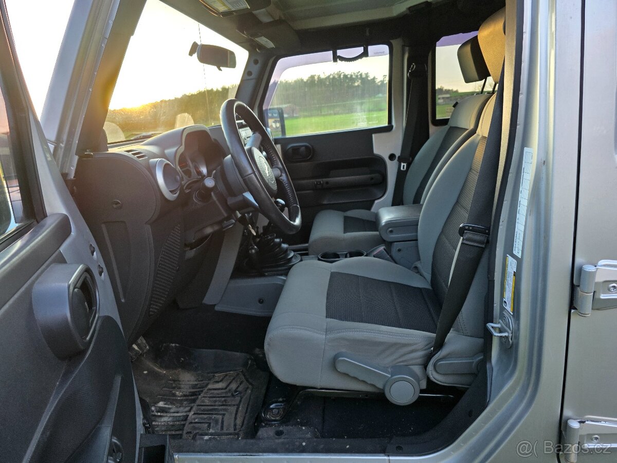 Jeep Wrangler Sahara Unlimited 2.8crd - 9