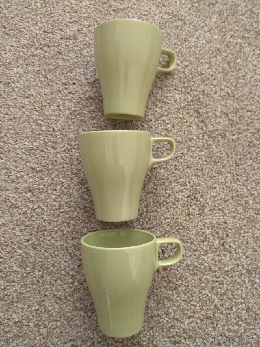 Nové stohovatelné hrnky - 250 ml, různé barvy - 9