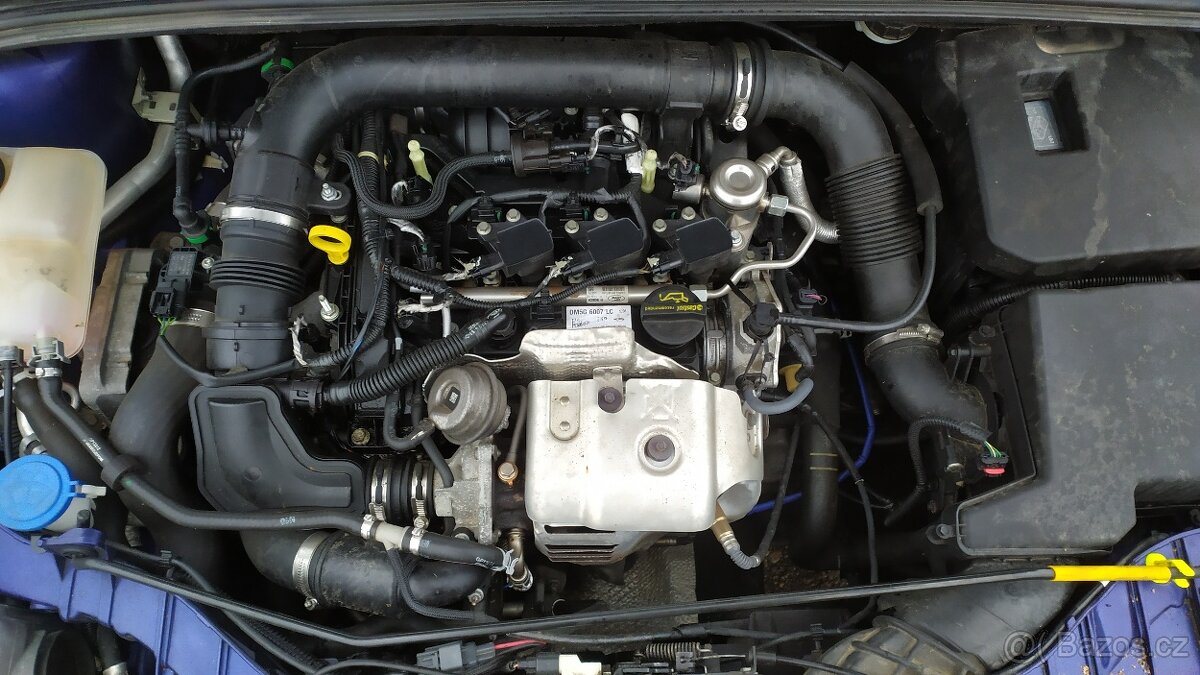 FORD FOCUS 3 KOMBI 1.0ECO 90KW rv2014 VADA MOTORU - 9