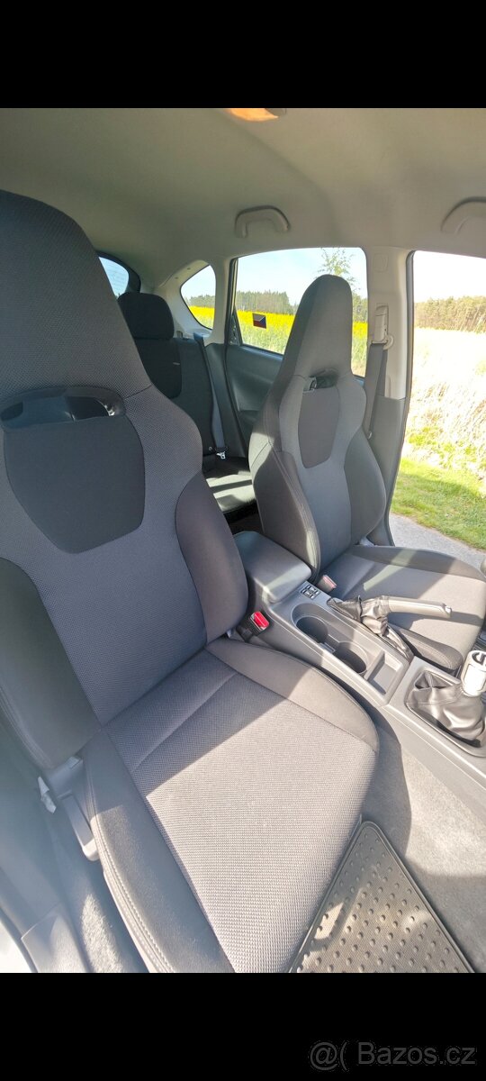 Subaru impreza wrx - 9