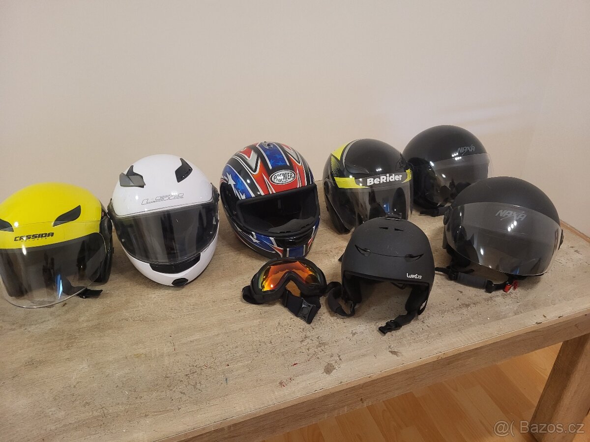 Přilba moto - 9