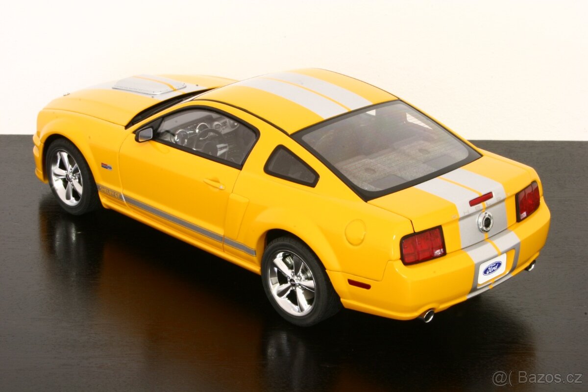 FORD Mustang Shelby GT - AUTOart 1:18 - 9