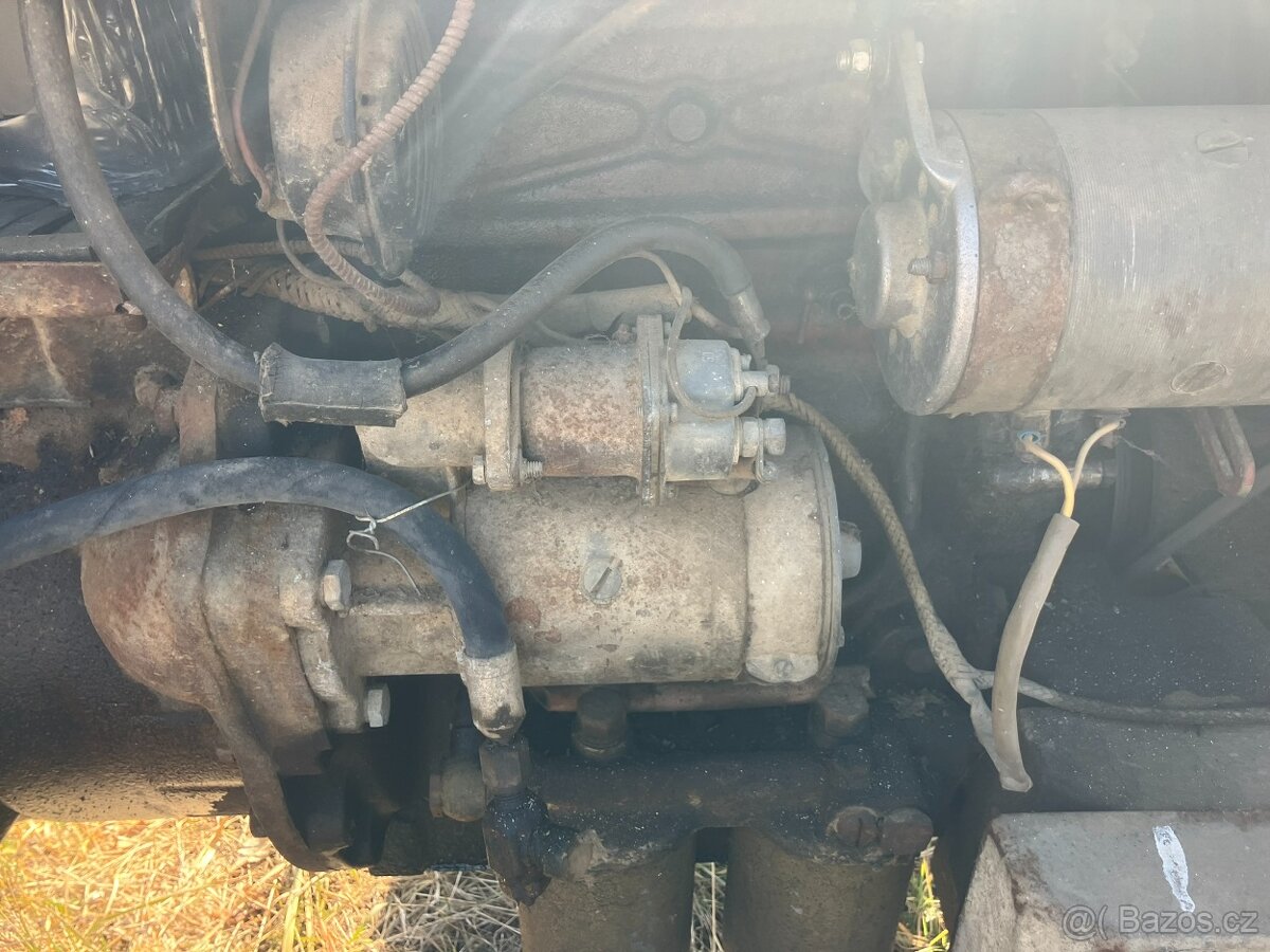 Zetor 2511 původní, odpružená náprava, plná závaží - 9