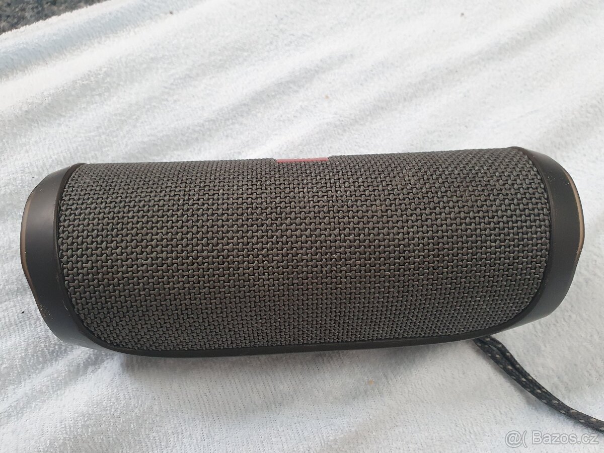 JBL Flip Essential 2 bluetooth reproduktor - 9