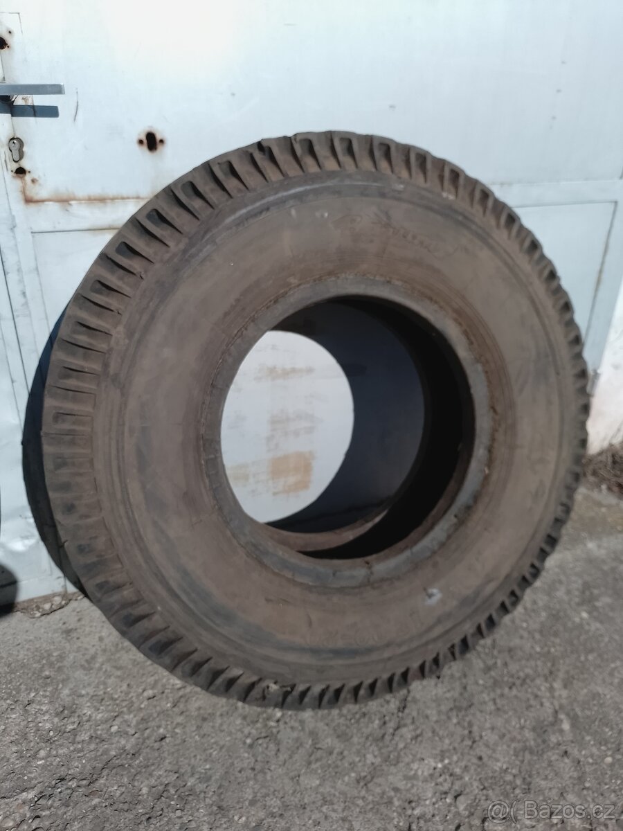 Pneu tatra,liaz,vlek,vlečka 12,00-20 Barum,16 PR,V-1 - 9