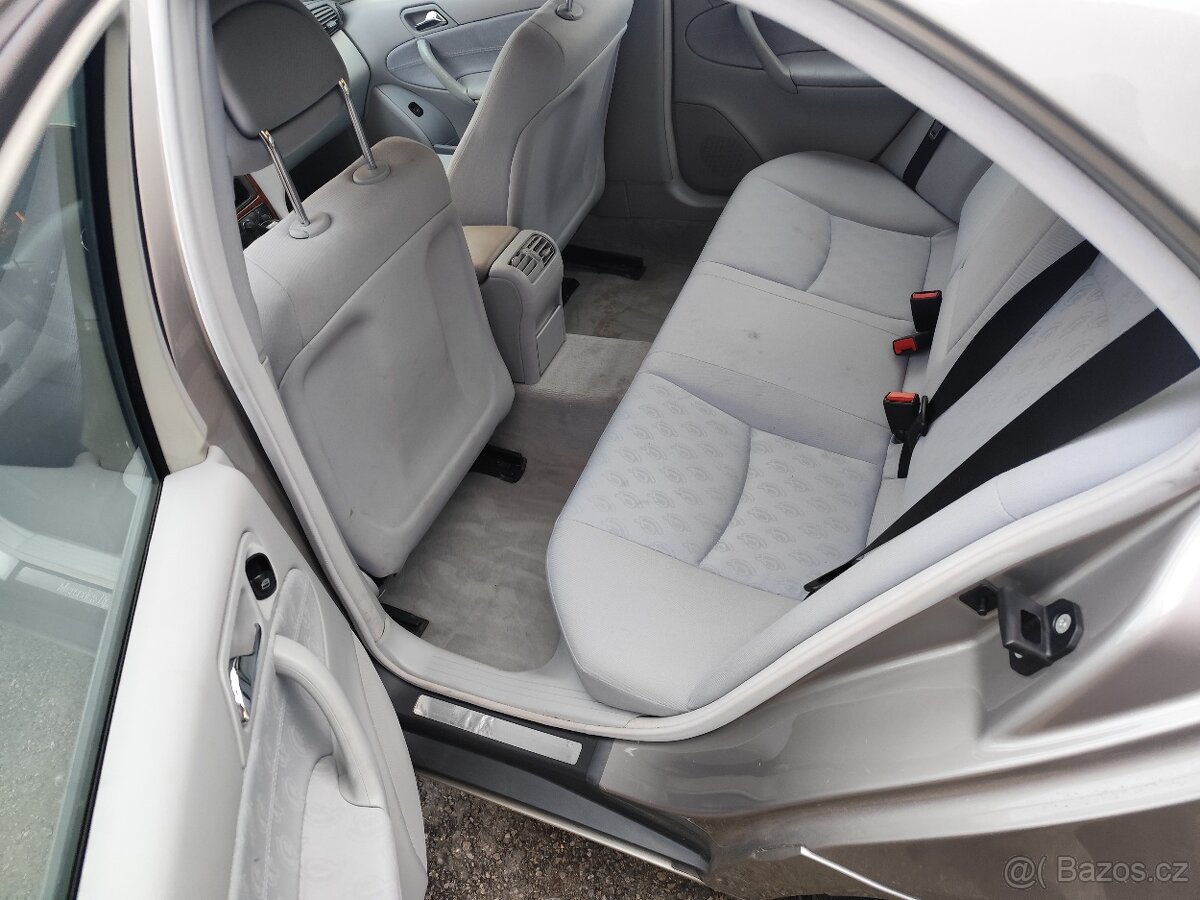 Mercedes C 2.2.cdi - 9