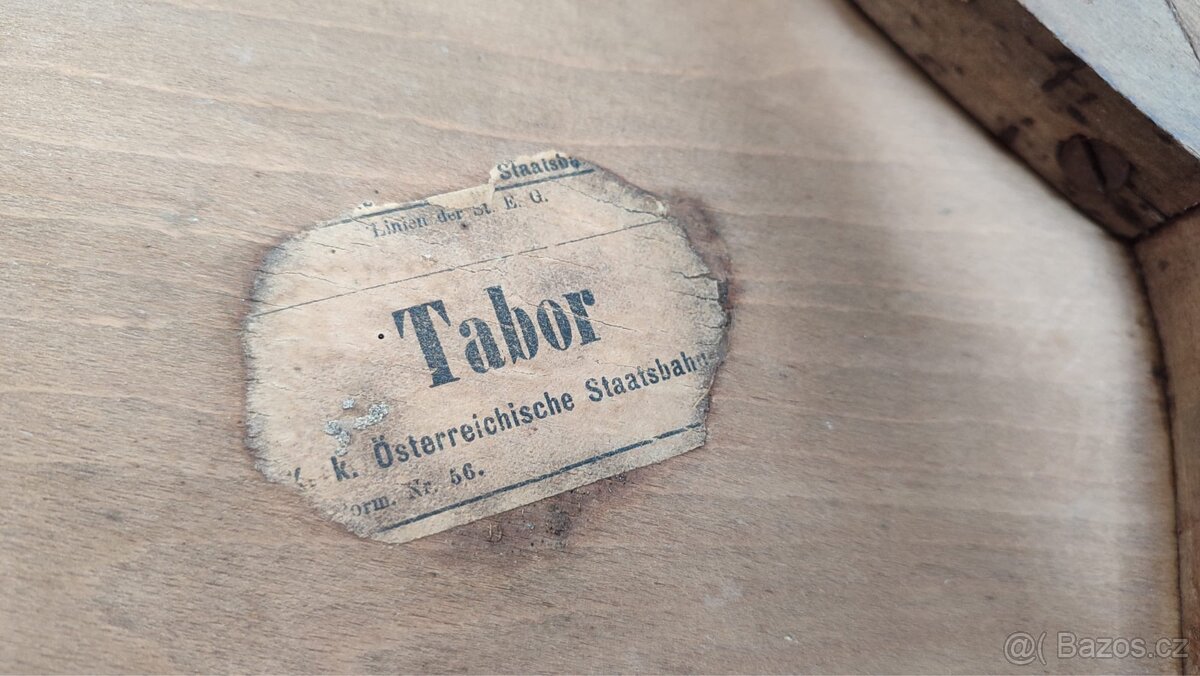 Dvě historické židle - 9