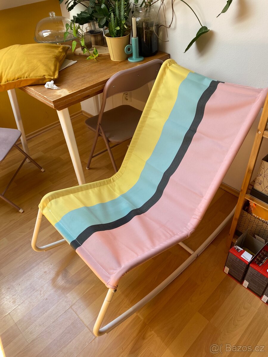 Houpací barevné křeslo ikea - 9